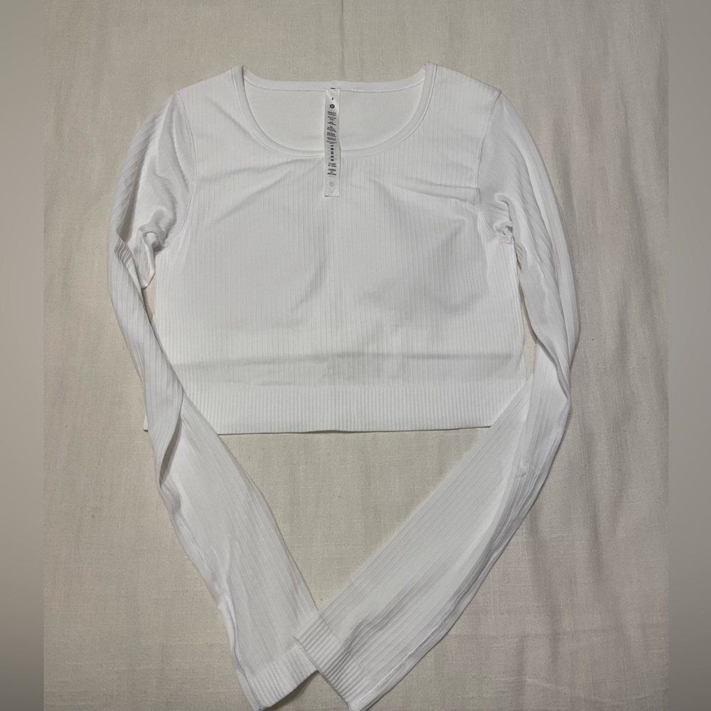 Lululemon Ebb to street crop long sleeve. White size 8